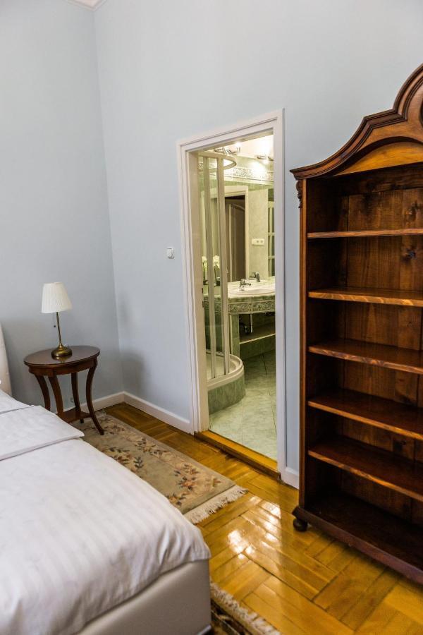 Luxury Downtown 3 Bedroom Apartment By Synagoge With Beautiful View Budapest Eksteriør bilde