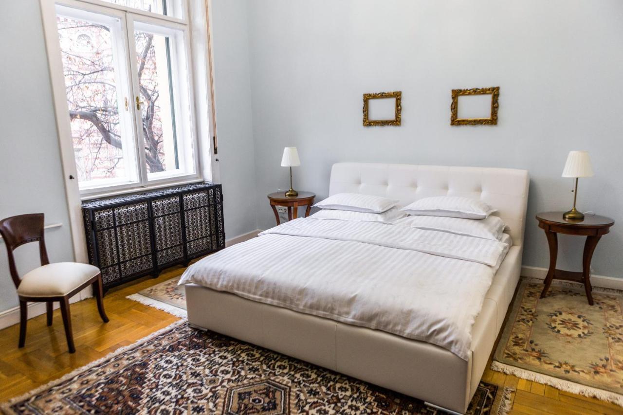 Luxury Downtown 3 Bedroom Apartment By Synagoge With Beautiful View Budapest Eksteriør bilde