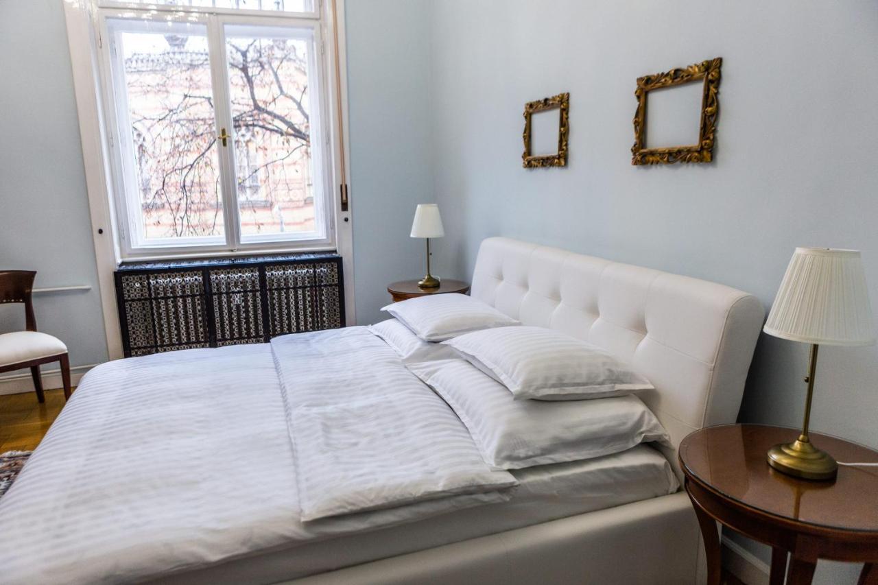 Luxury Downtown 3 Bedroom Apartment By Synagoge With Beautiful View Budapest Eksteriør bilde