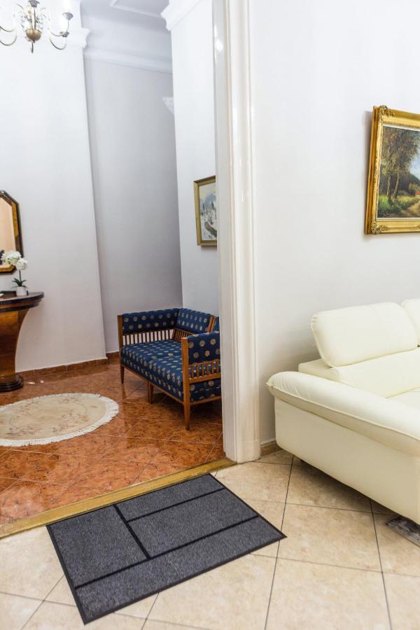 Luxury Downtown 3 Bedroom Apartment By Synagoge With Beautiful View Budapest Eksteriør bilde